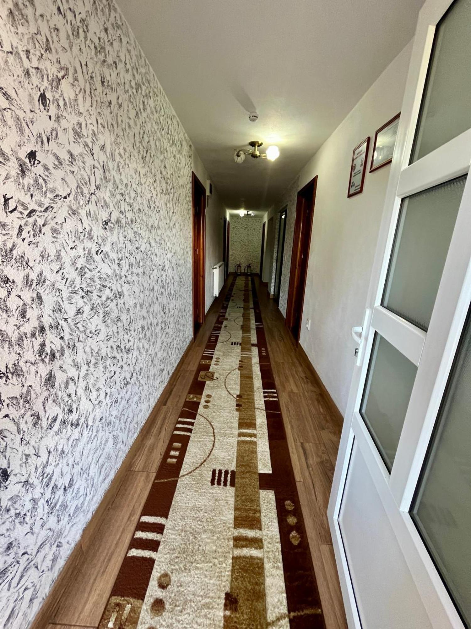 La Mateo Hotel Calimanesti Exterior photo