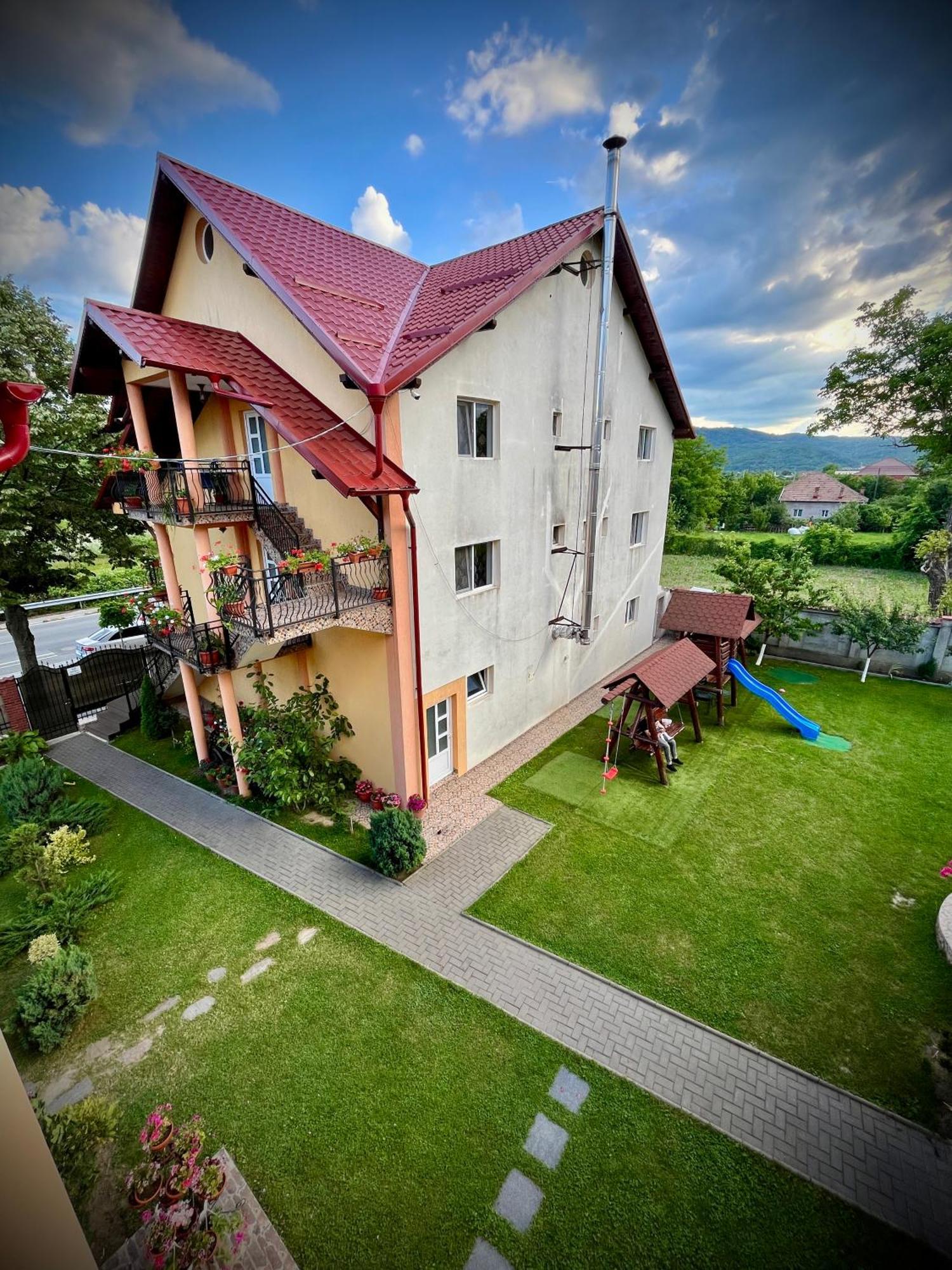La Mateo Hotel Calimanesti Exterior photo