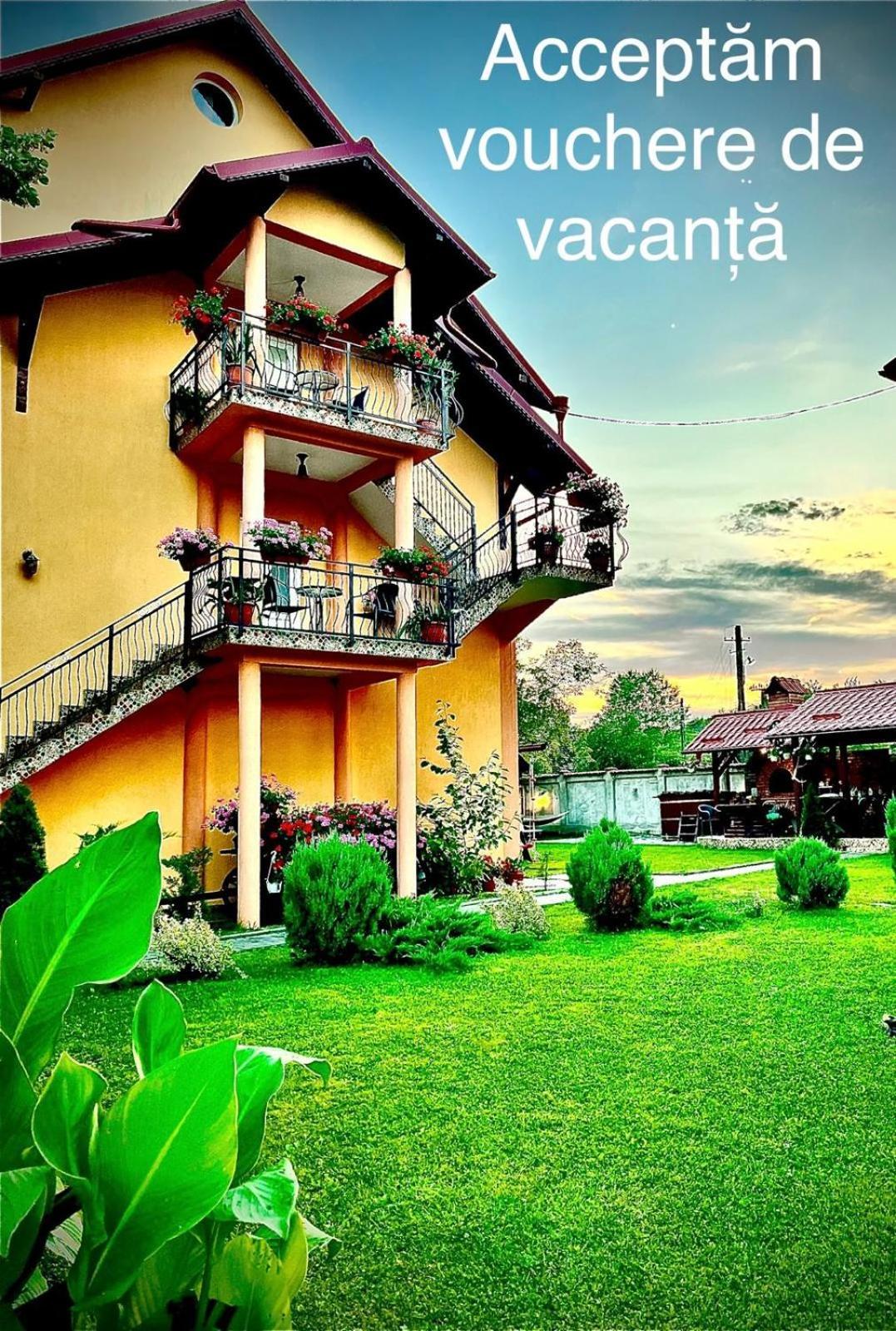 La Mateo Hotel Calimanesti Exterior photo